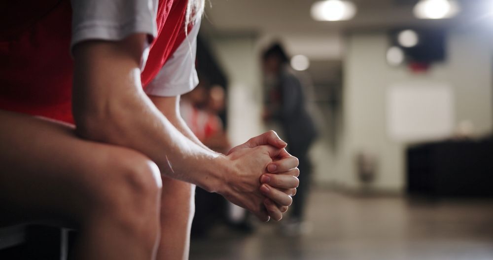 Skuteczne strategie na stres przed meczem – poradnik dla sportowców